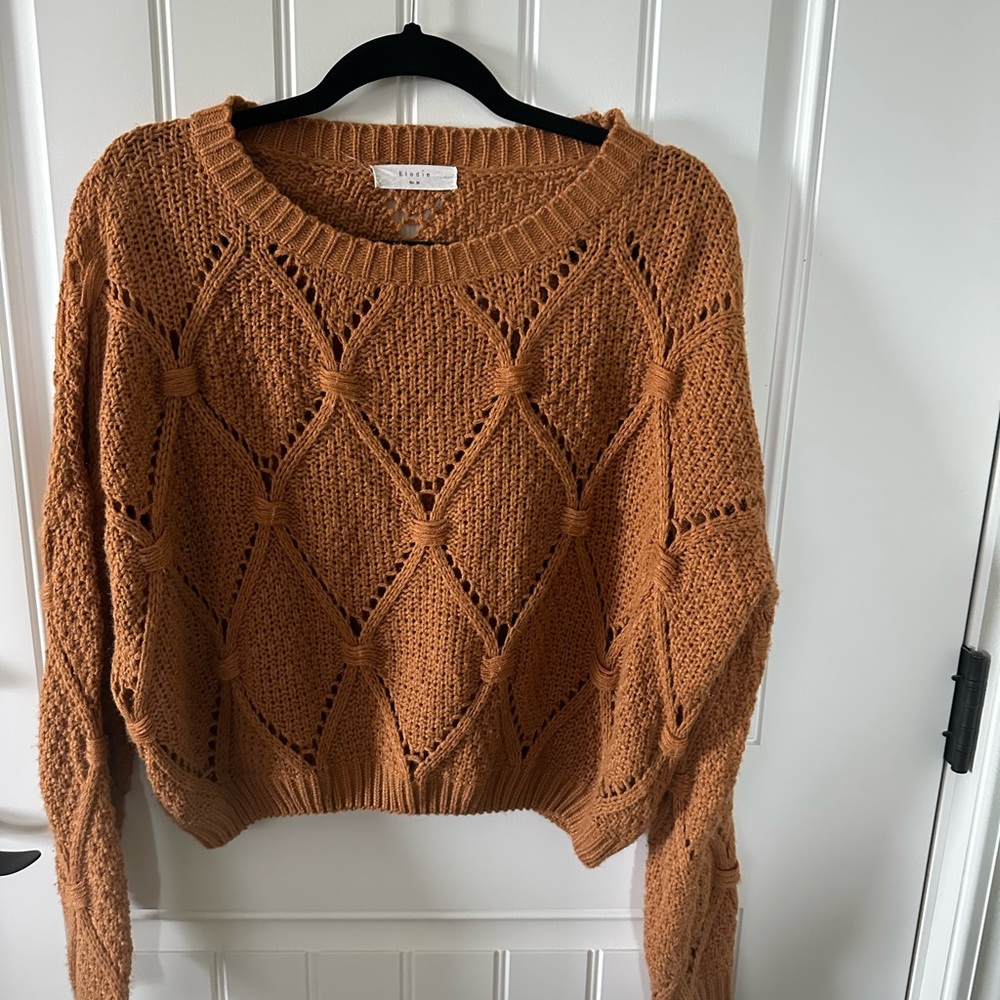 Elodie- beautiful rust color knitted crew style sweater size M
